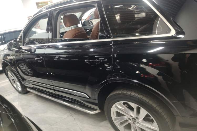 Used Audi Q7 2021 45 TFSI quattro S line Sport model
