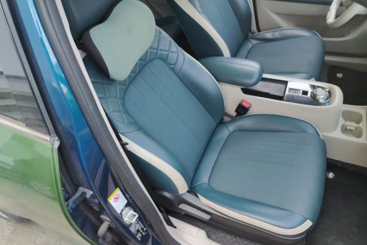 Used ORA Good Cat 2021 400km Standard Range Venus Edition Lithium Iron Phosphate Right Front Seat