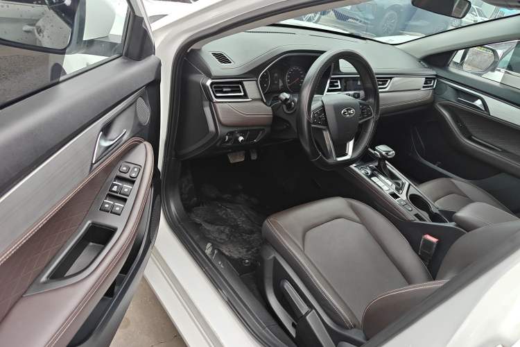 Used JAC Group J7 2020 1.5T CVT Elite Model Driver Seat