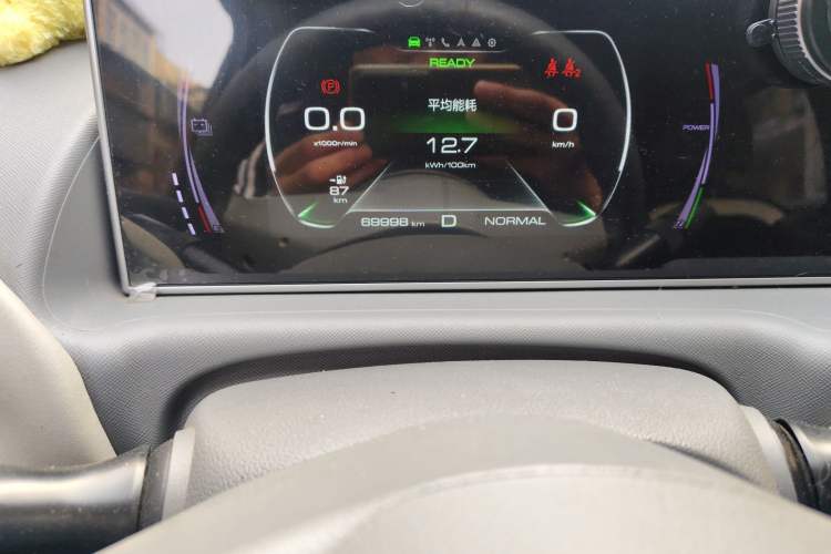 Used ORA White Cat 2022 Upgraded Model 305km Range Luxury Version Lithium-Ion Battery