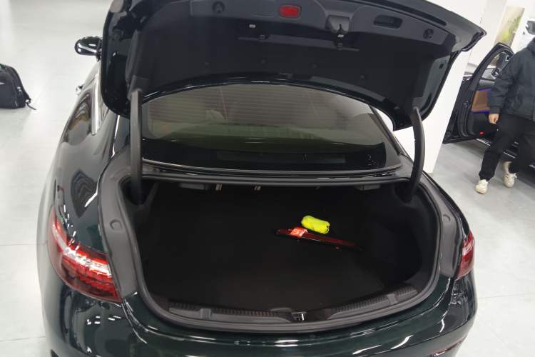 Used Mercedes-Benz E-Class 2023-Year Restyled E 260 Coupe
