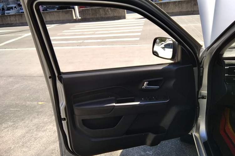 Used Great Wall Wingle 5 2021 2.0T Diesel Two-Wheel Drive Ultra-Value Big Double-Cab China VI GW4D20M