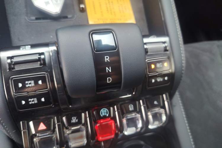 Used Formula Leopard 5 2023 Cloud Ride Flagship Edition
