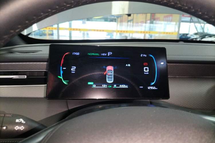 Used BYD Qin PLUS 2025 DM-i Smart Drive 55KM Leading Model
