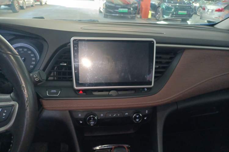 Used Buick GL6 2018 18T 6-Seater Luxury Model
