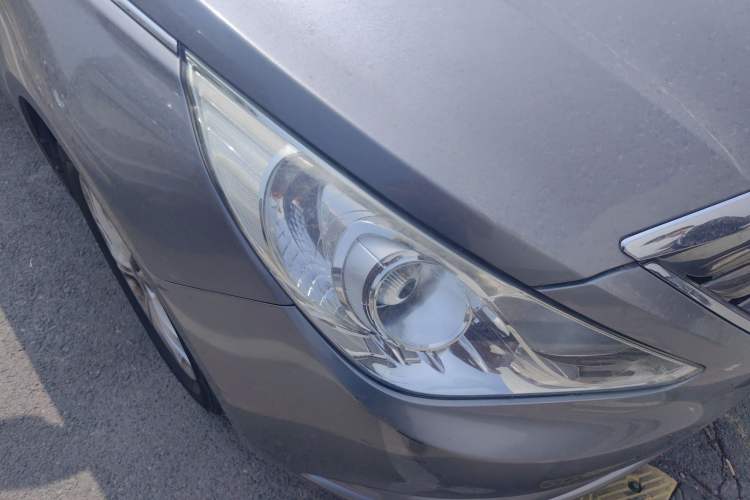 Used Hyundai Sonata 2011 2.0L Automatic Prestige Edition Right Front Headlight