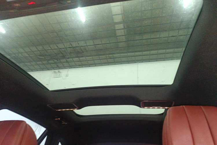 Used Mercedes-Benz GLC 2022 Second Facelift GLC 260 L 4MATIC Luxury Edition
