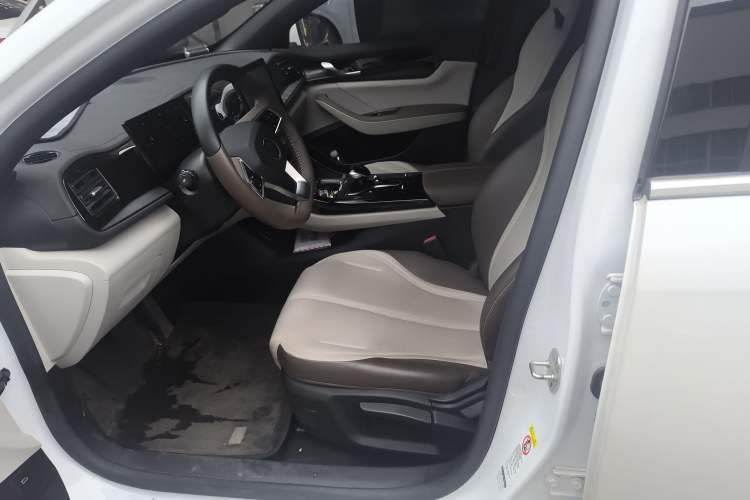 Used BYD Qin PLUS 2023 Champion Edition DM-i 55KM Leading Model Left Front Seat