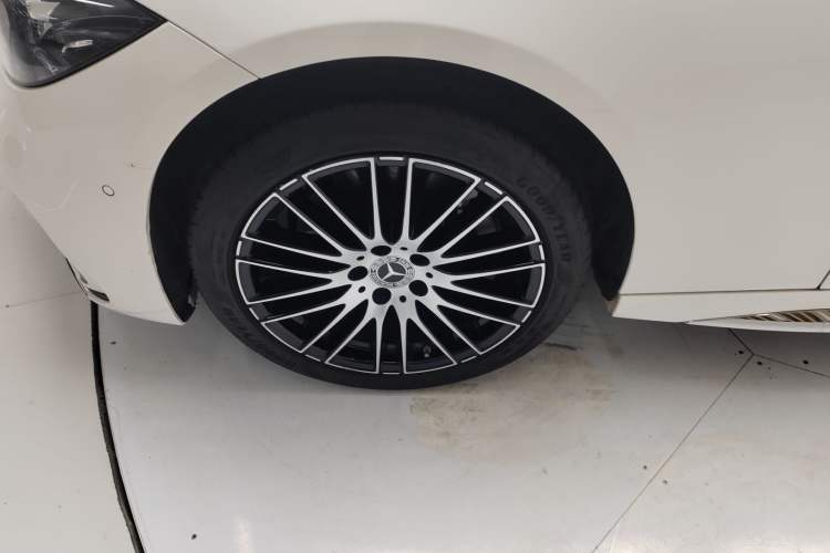 Used Mercedes-Benz C-Class 2024 Restyled C 260 L Sport Edition Left Front Wheel Hub