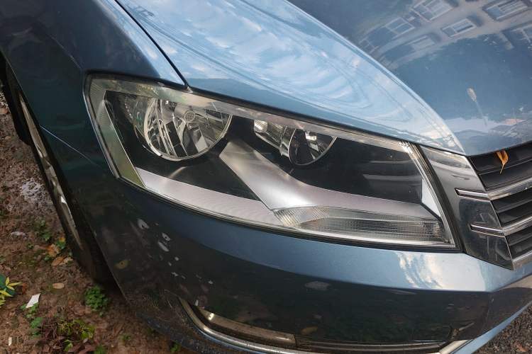 Used Volkswagen Lavida 2013 Revised Version 1.4 TSI DSG Comfort Edition Right Front Headlight