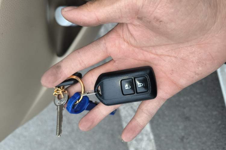 Used Toyota YARiS L Zhi Xuan 2015 1.5E Automatic Charm Edition