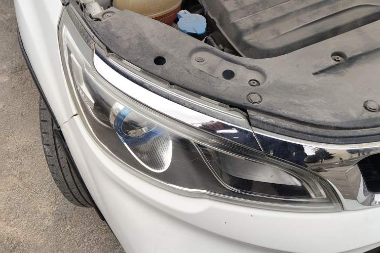 Used Geely Auto Vision X3 2017 1.5L Manual Luxury Model Right Front Headlight