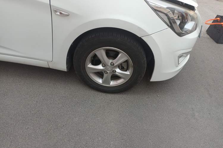 Used Hyundai Verna Ray 2016 1.4L Automatic Leading-Edge GLX
