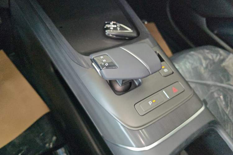 Used CHANGAN Eado 2025 Blue Whale 1.5T 500Bar Prestige Model
