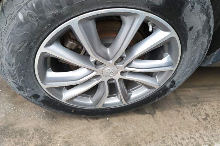 Used Geely Auto Emgrand X7 Sport 2020 1.8TD DCT Two-Wheel Drive Smart Connect 4G-Enabled Version Right Rear Wheel Hub