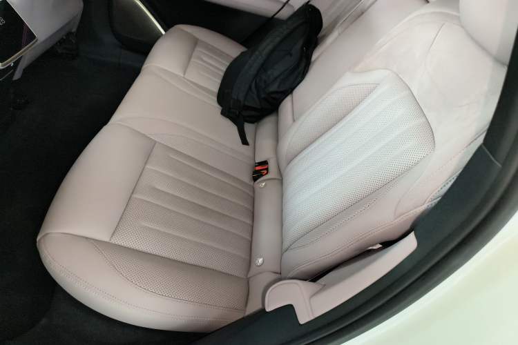 Used ONVO L60 2024 60 kWh Rear-Drive Version Left Rear Seat