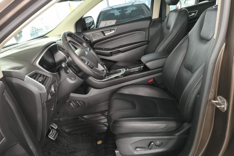 Used Ford Edge 2016 EcoBoost 245 Four-Wheel Drive Titanium 7-Seater
