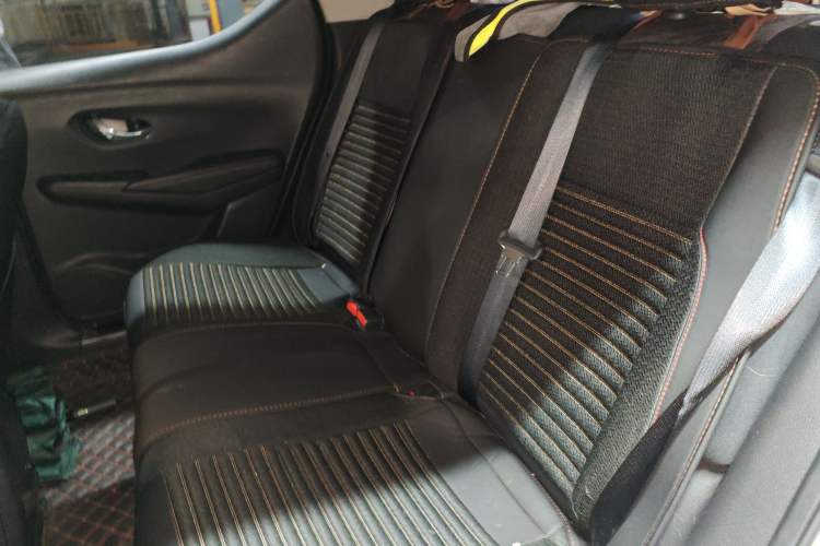 Used Nissan Lannia 2016 1.6L CVT Smart Cool Edition Left Rear Seat