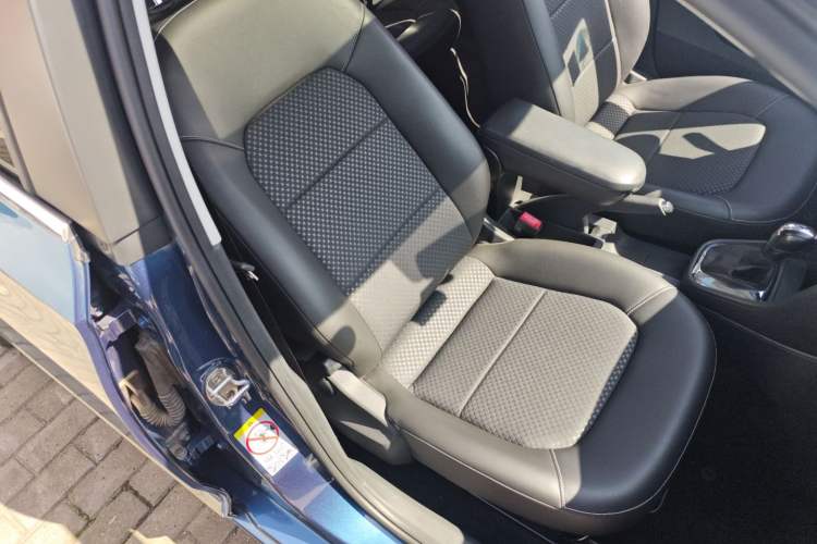 Used Volkswagen Santana 2015 Haval H6 1.6L Automatic Comfort Model
