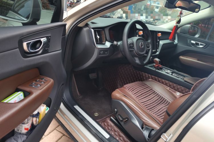 Used Volvo XC60 2020 T5 4x4 Zhiyi Luxury Edition