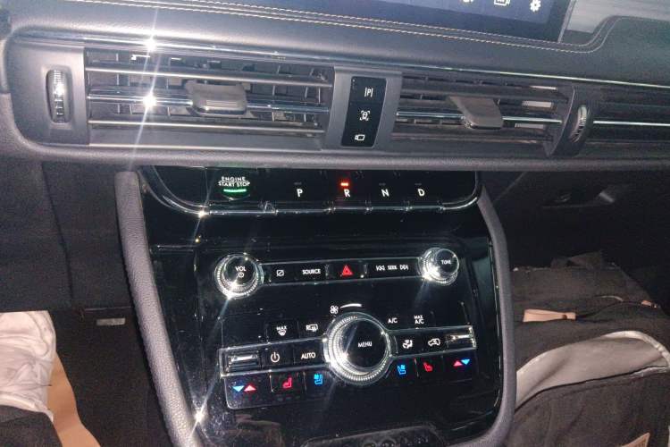 Used Lincoln Corsair 2021 2.0T Two-Wheel Drive Deluxe Edition
