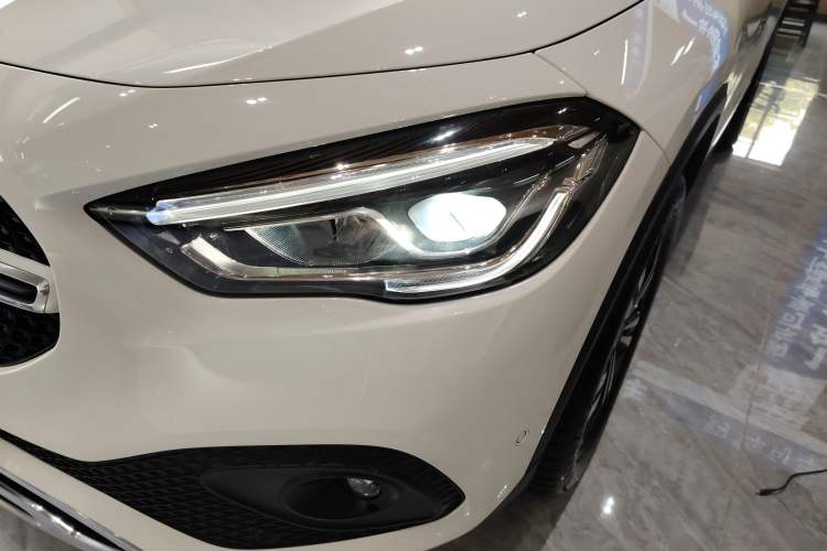 Used Mercedes-Benz GLA 2020 GLA 200 Left Front Headlight