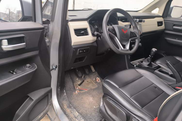 Used Wuling Zhengcheng 2021 1.5T Manual Luxury Version