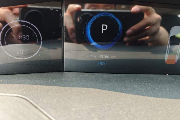 Used CHANGAN UNI-V iDD 2023 ZhiDian iDD 1.5T 113km Smart & Fun Version