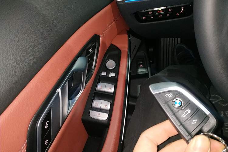 Used BMW 3 Series 2024 325Li M Sport Night Edition Package Interior 1