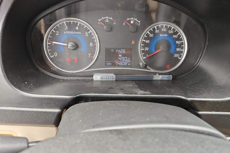 Used Dongfeng Fengon 330 2014 1.5L Manual Utility Version DK15 Odometer Close Up