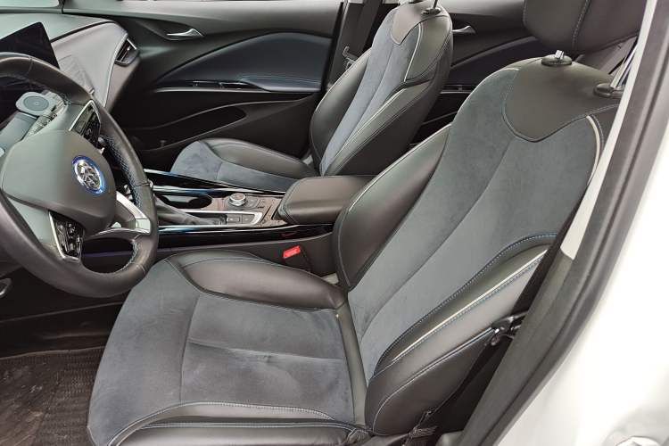 Used Buick Velite 6 2022 Connected Smart PLUS