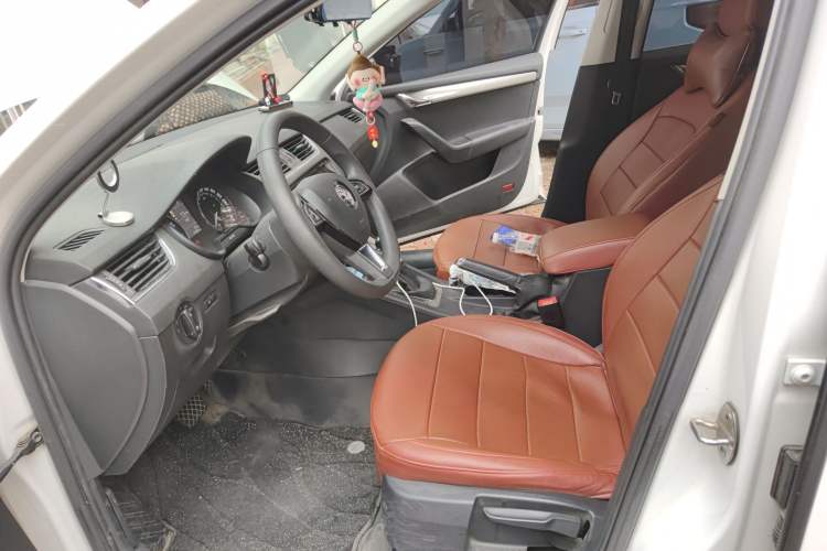 Used Skoda Octavia 2019 1.5L Automatic SmartDrive Comfort Edition China VI Standard Left Front Seat