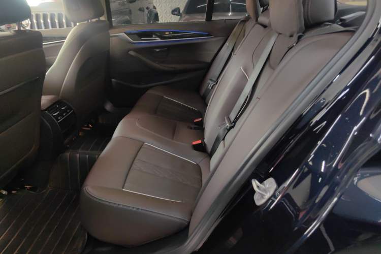 Used BMW 5 Series 2022 Restyled 525Li Luxury Package Left Rear Seat