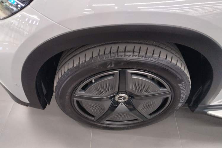 Used Mercedes-Benz EQE SUV 2023 500 4MATIC Exterior 4