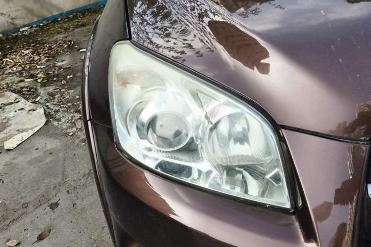 Used Toyota RAV4 2010 2.0L Automatic Deluxe Upgrade Edition Right Front Headlight