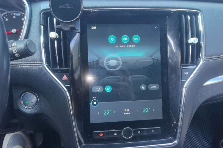 Used Roewe RX5 2018 20T Two-Wheel Drive Automatic Internet Smart Edition
