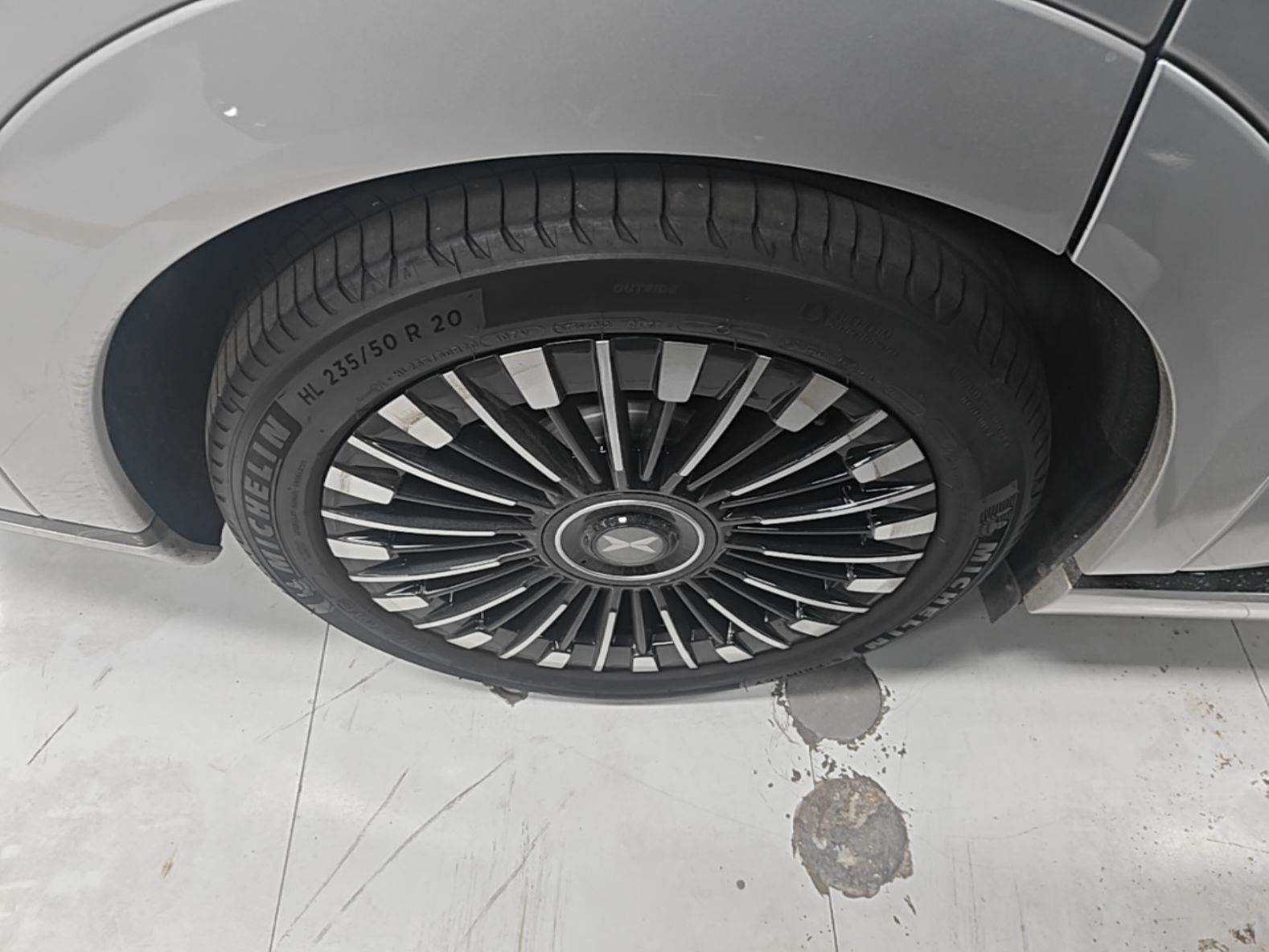 XPeng X9 2025 702 Four-Wheel Drive High-Performance Max — снимка 11