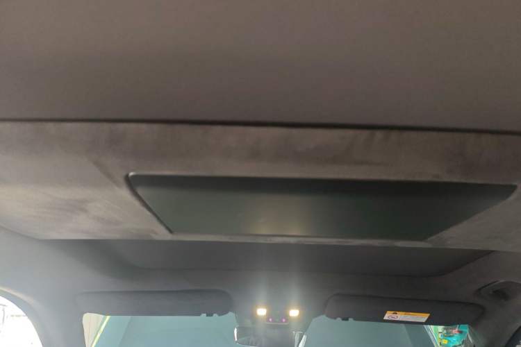 Used ONVO Luxeed L90 2025 Model—Ultra Six-Seater Version
