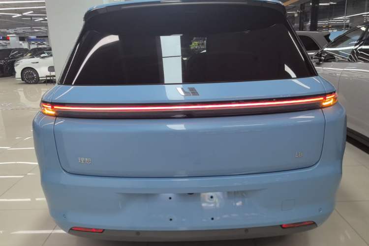 Used Li Auto L8 2025 Max Smart Refresh Edition
