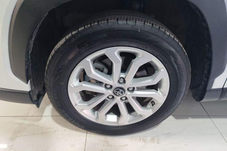 Used Toyota FRONTLANDER 2023 2.0L CVT Elite Edition Left Front Wheel Hub