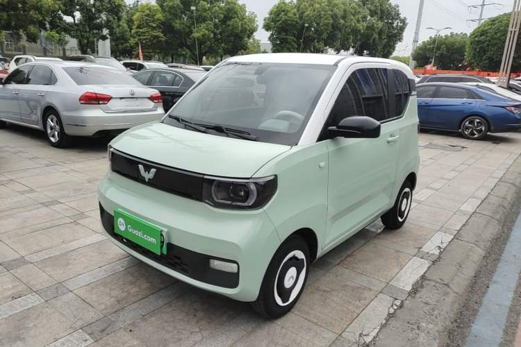 Used Wuling Hongguang MINIEV 2021 Macaron Sandwich Model 120 km Lithium NMC