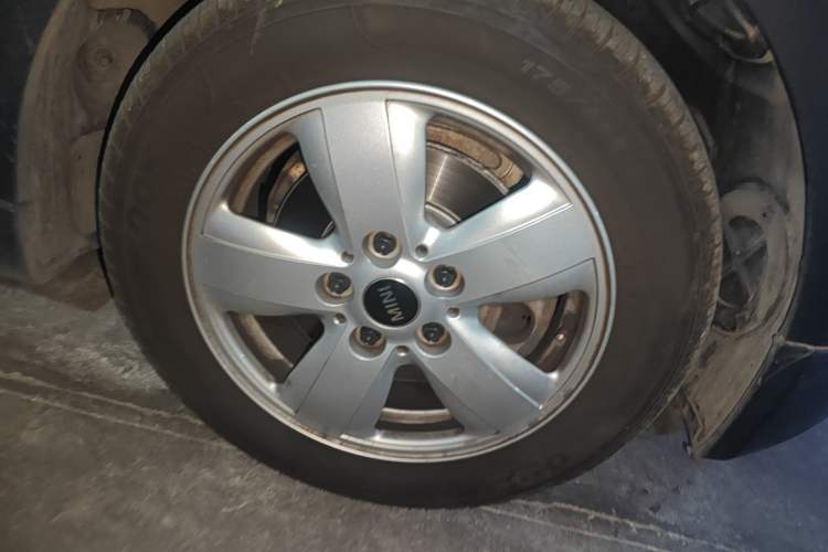 Used MINI 2016 1.2T ONE Five-Door Edition Right Front Wheel Hub