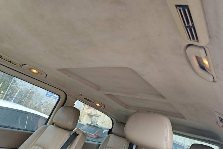 Used Mercedes-Benz Viano 2010 2.5L Luxury Edition