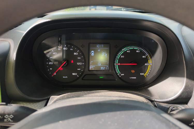 Used Roewe Clever 2021 302 km New Four-Seater Super-Efficient Version
