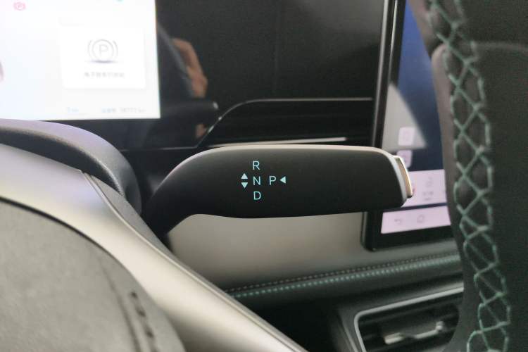 Used BYD Qin L 2025 EV 470KM Leading Edition Gear Lever
