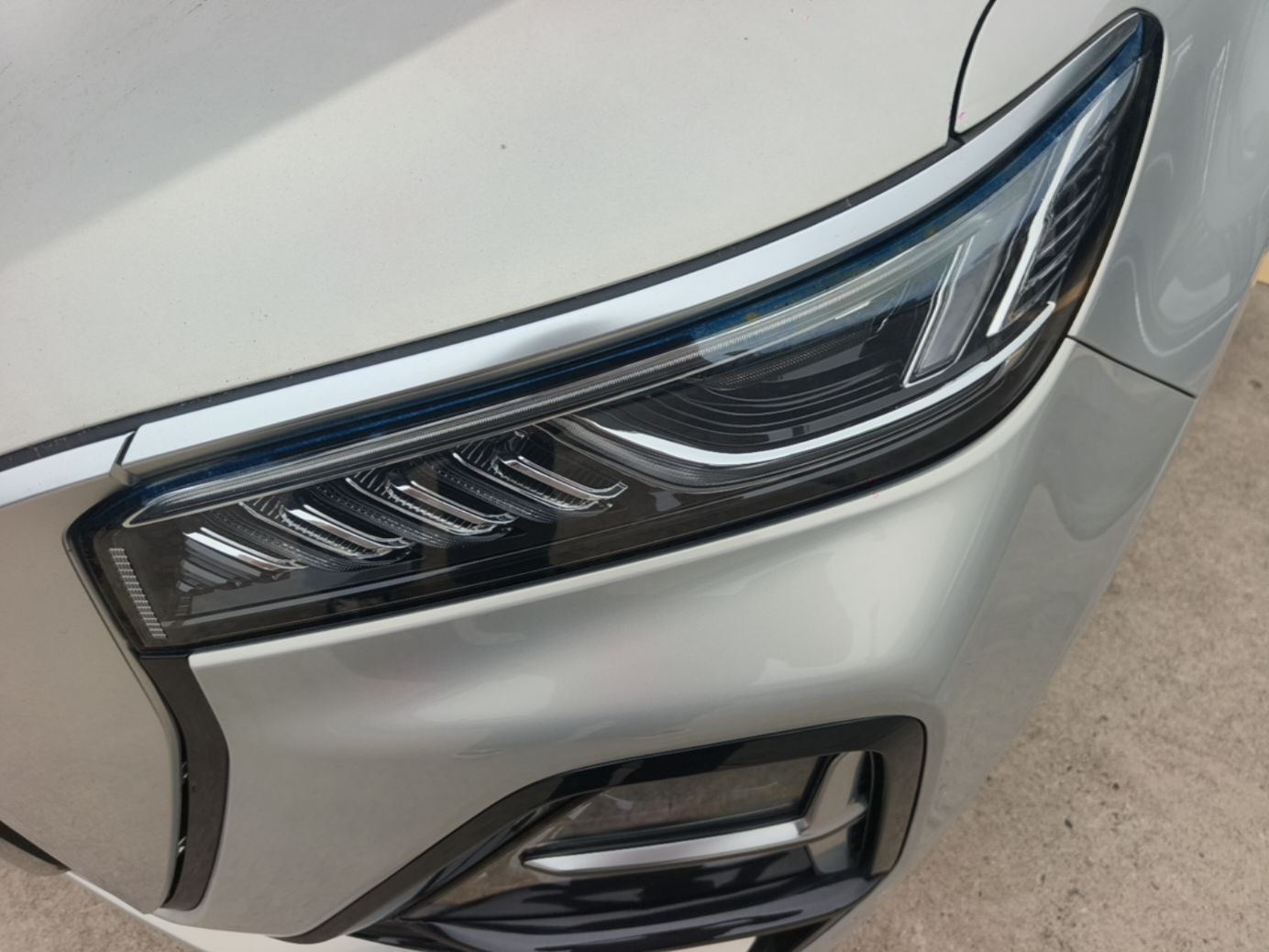 Hongqi HS5 2023 2.0T Four-Wheel Drive Flagship Pro Edition - Chinese Trim Ling — снимка 8