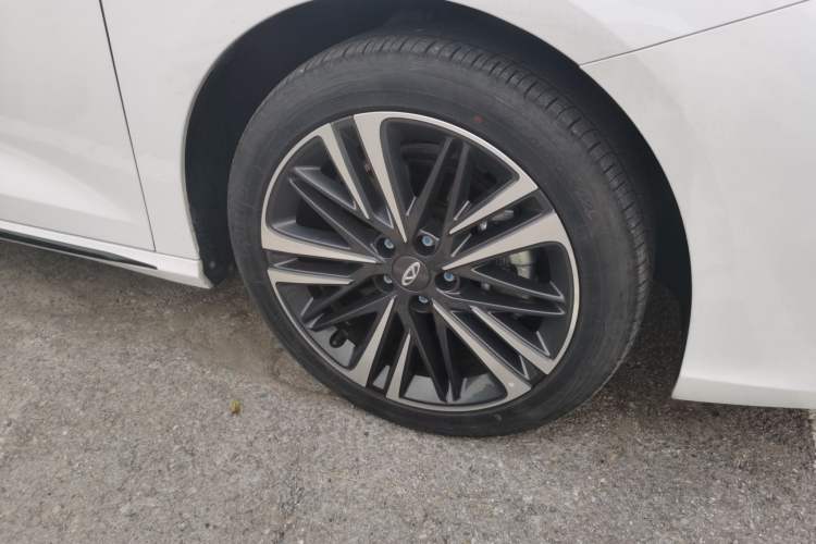 Used Chery Arrizo 8 2023 High-Performance Edition 2.0T DCT Powerfully Equipped
