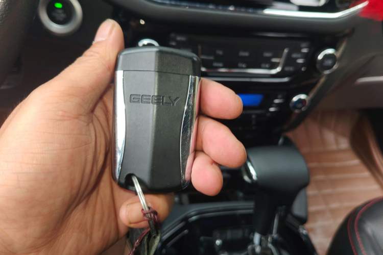 Used Geely Auto GX7 2015 Sports Edition 2.0L Automatic Prestige Model
