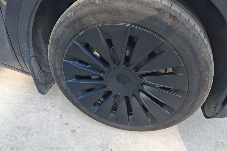 Used Tesla Model Y 2024 Rear-Wheel-Drive Version
