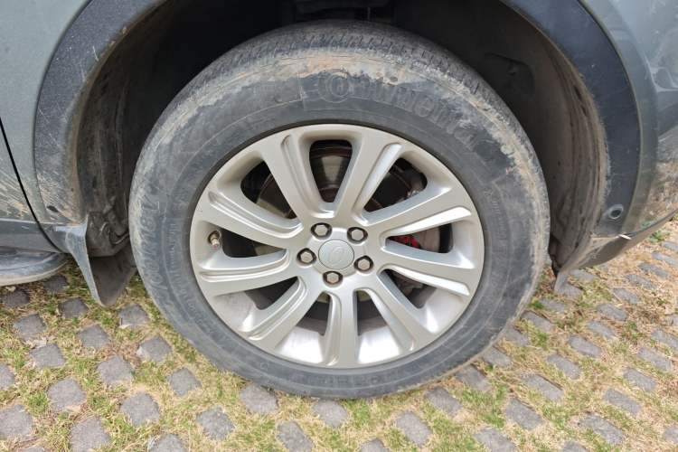 Used Land Rover Discovery Sport 2018 240 PS SE Version